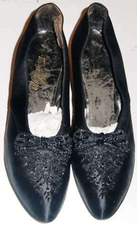 M12M 1885 beaded black shoes